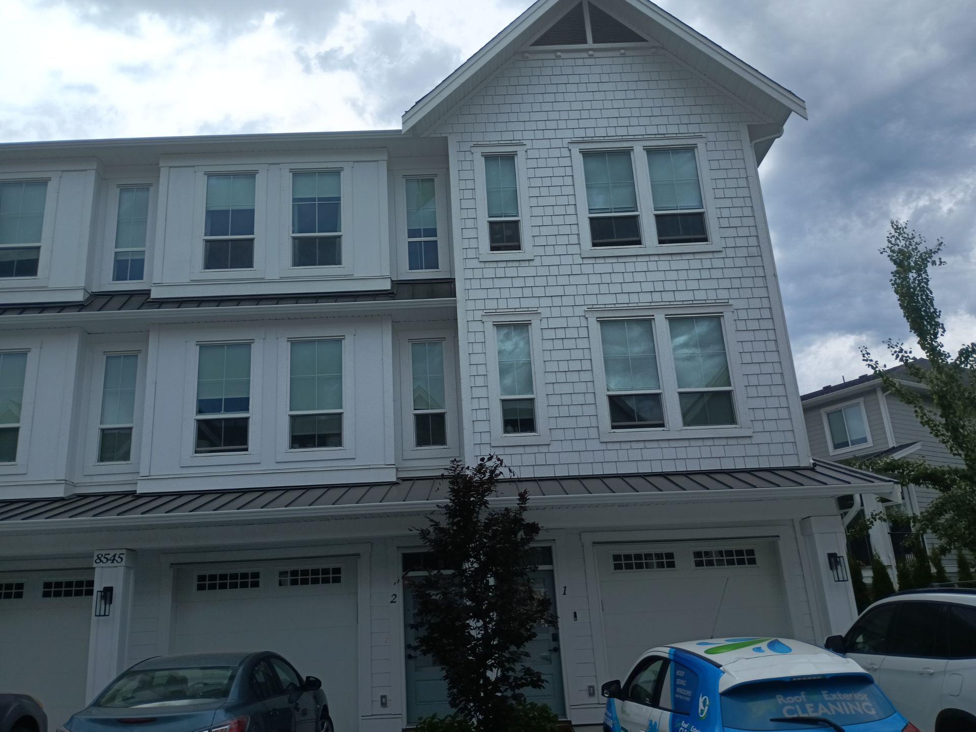 townhouse softwash maple ridge